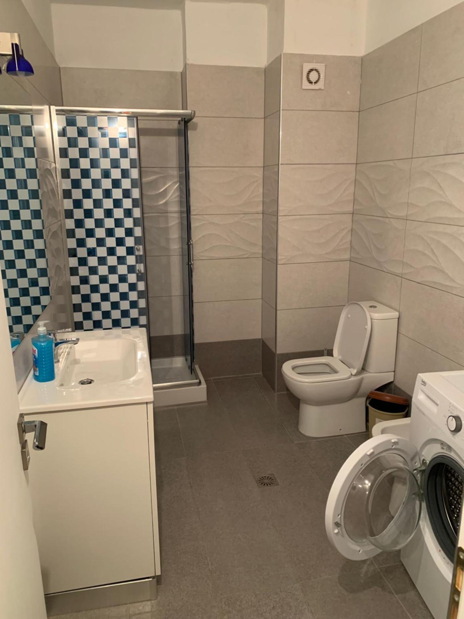 Guest - Sea Breeze Apartments Саранде Екстериор снимка