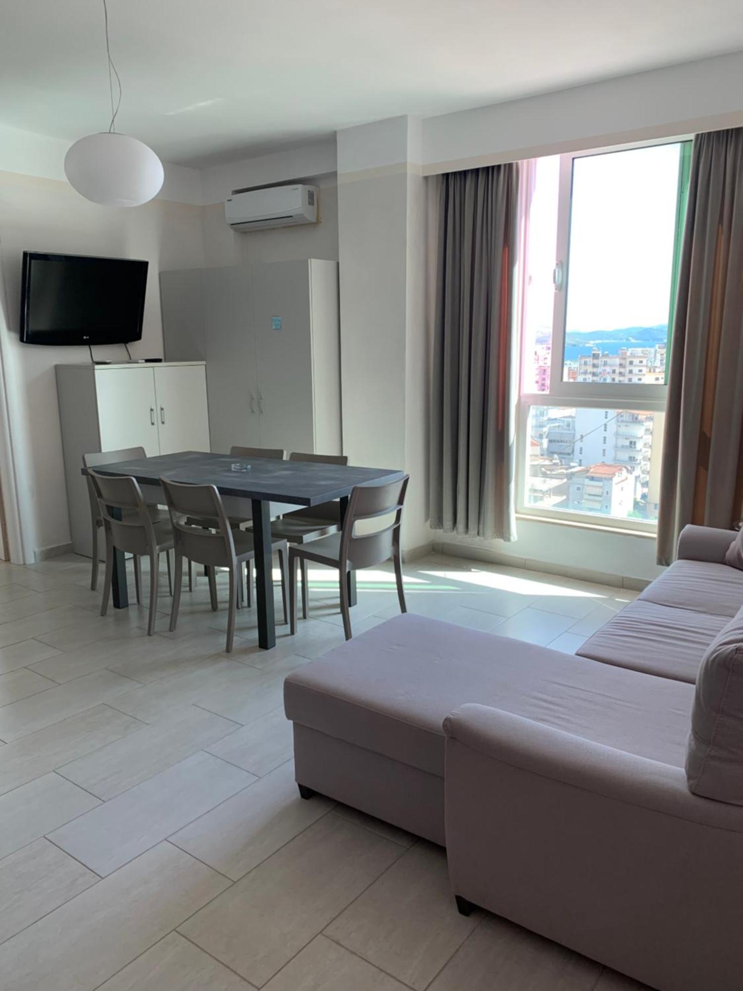 Guest - Sea Breeze Apartments Саранде Екстериор снимка