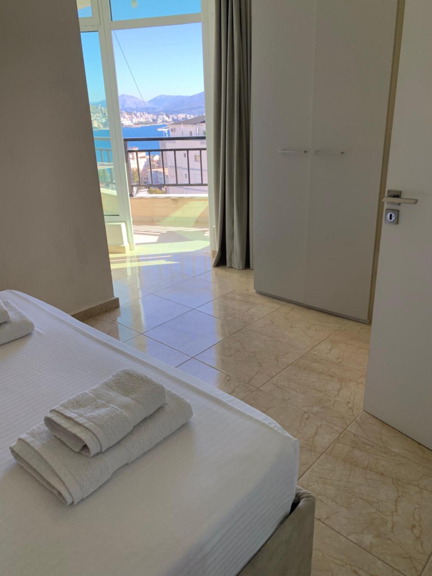 Guest - Sea Breeze Apartments Саранде Екстериор снимка